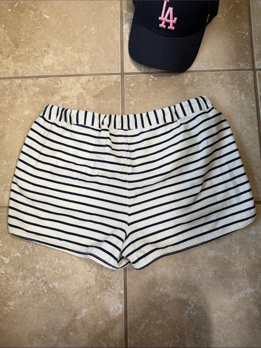 💙J.CREW, OFF-WHITE AND NAVY BLUE STRIPED LINEN BLEND SHORTS SIZE EXTRA SMALL💙